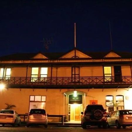 Customhouse Hotel And Backpackers Hostel เนลสัน ภายนอก รูปภาพ